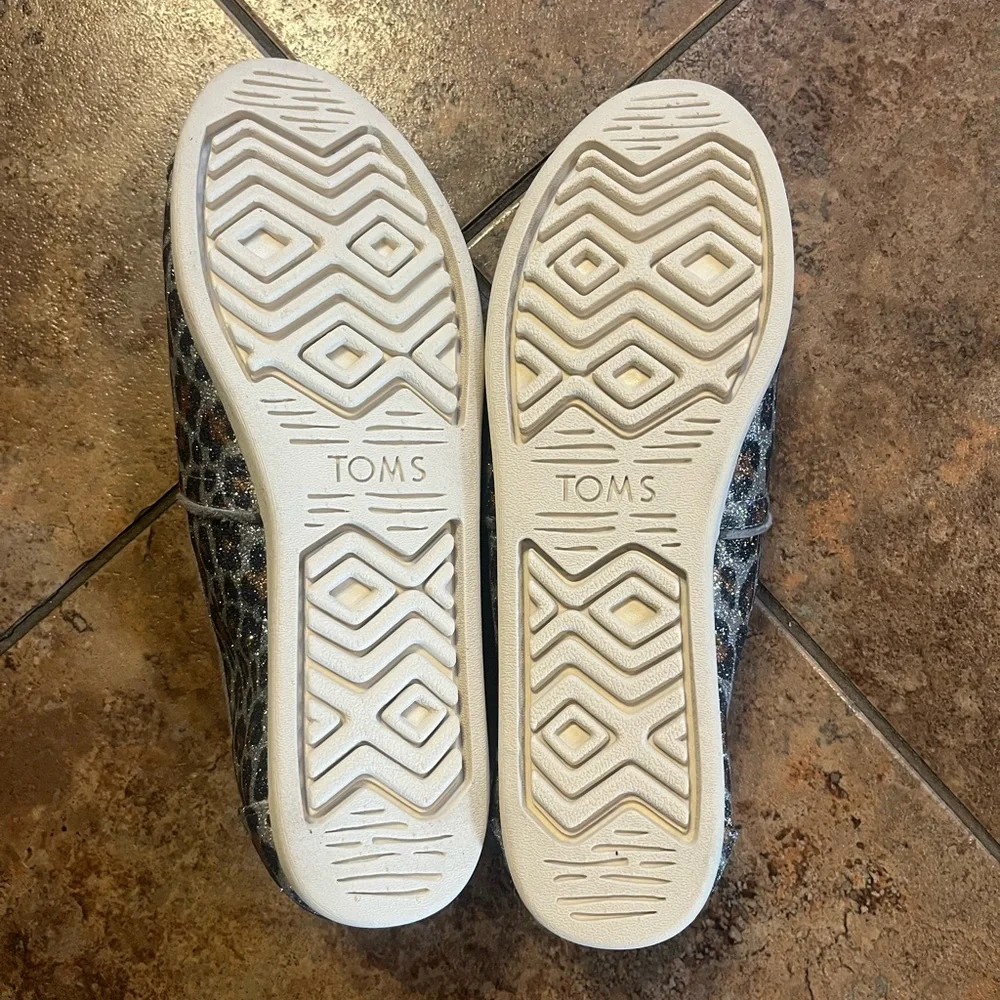 TOMS Alpargata Silver Glitter Cheetah‎ Print Shoes Size 6.5 - Picture 9 of 10